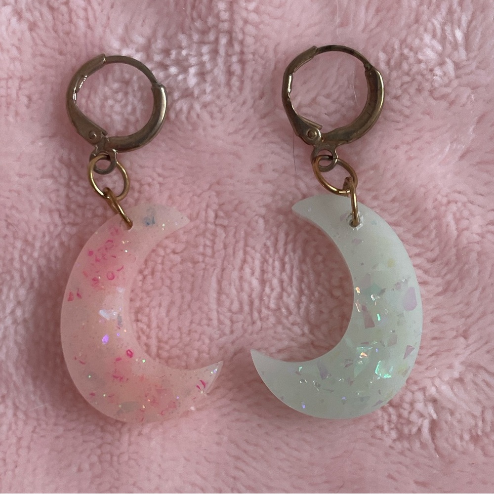 🌙 🌸 PASTEL MOON EARRINGS